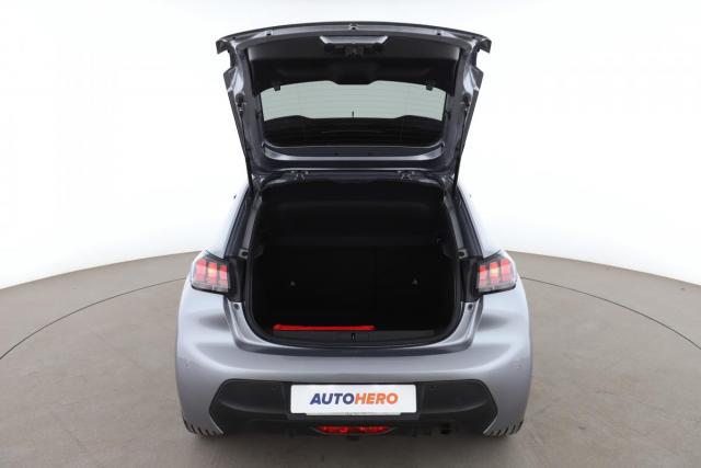 Peugeot 208 image 9