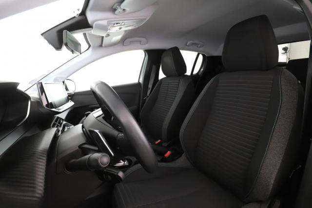 Peugeot 208 image 3