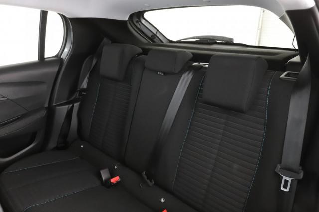 Peugeot 208 image 8