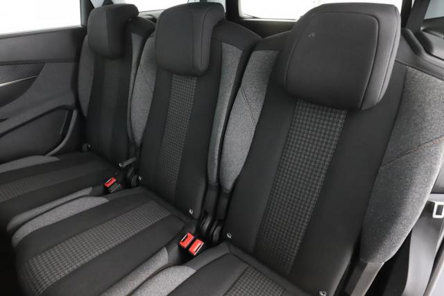 Peugeot 5008 image 9