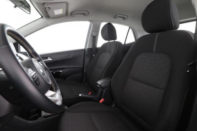 Kia Picanto image 8