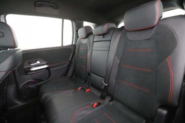 Mercedes Benz Glb image 3