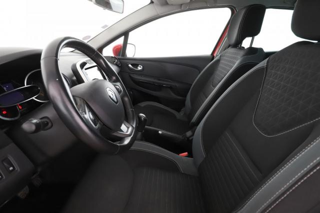 Renault Clio Estate image 3