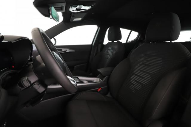 Alfa Romeo Tonale image 8