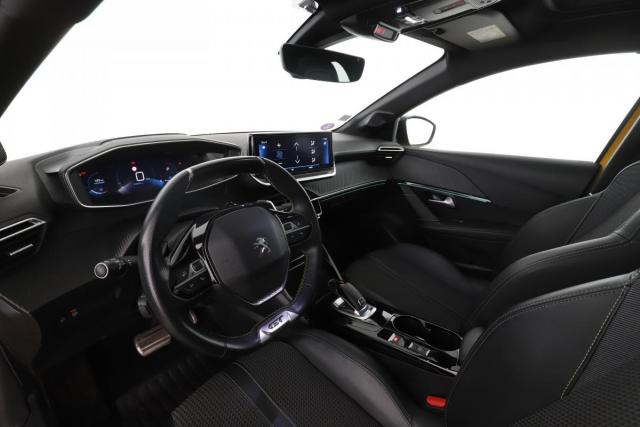 Peugeot 208 image 8