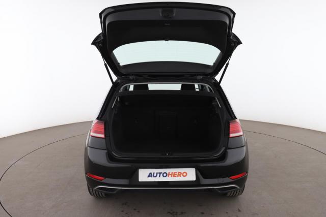 Volkswagen Golf image 9