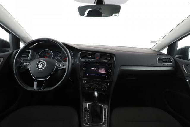 Volkswagen Golf image 5