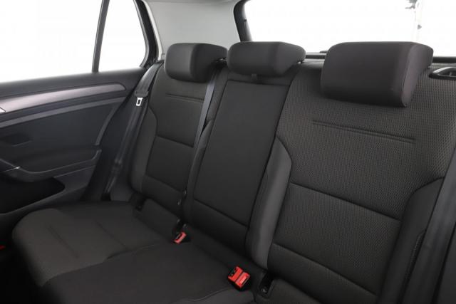 Volkswagen Golf image 8