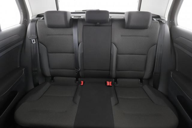 Volkswagen Golf image 2