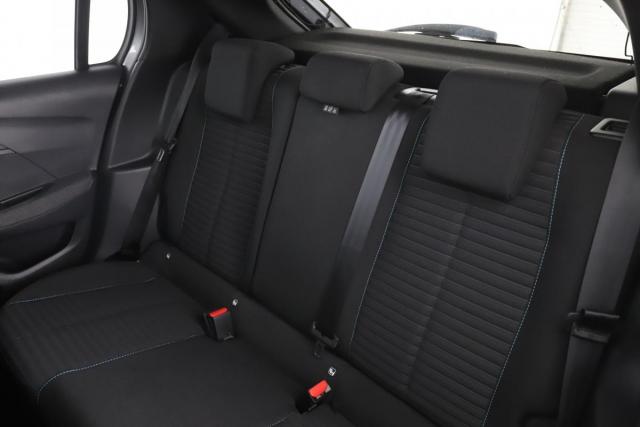 Peugeot 208 image 7