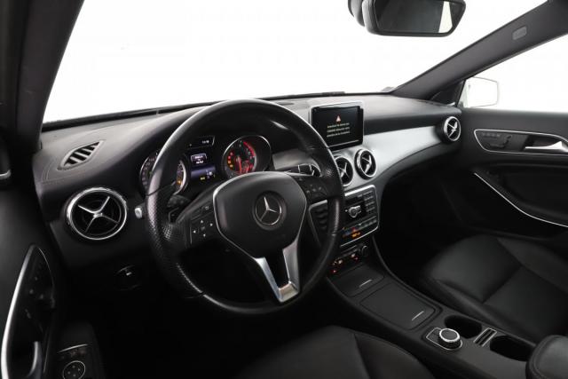 Mercedes Benz Gla image 1