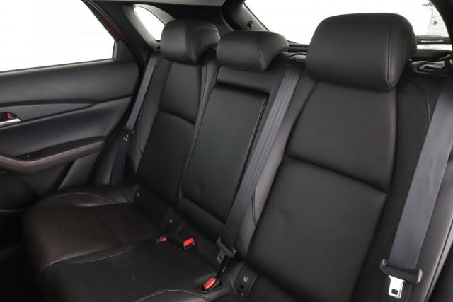 Mazda Cx-30 image 8
