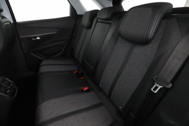 Peugeot 3008 image 1