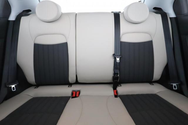Fiat 500x image 2