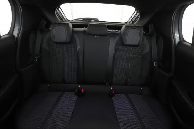 Peugeot 208 image 3