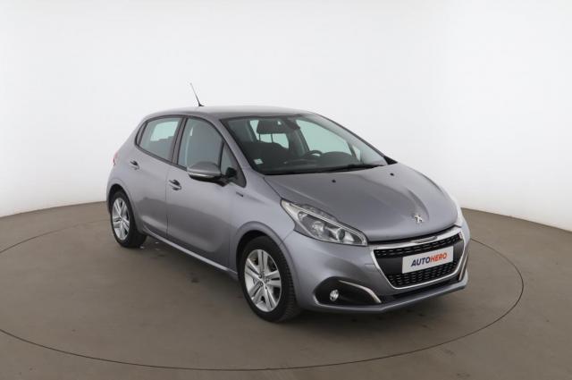 Peugeot 208 image 8