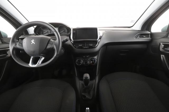 Peugeot 208 image 1