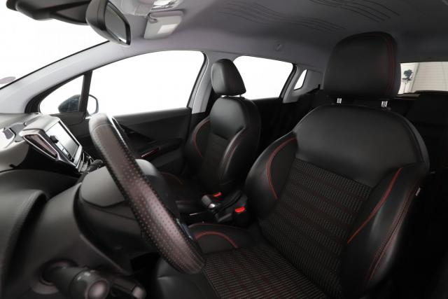 Peugeot 2008 image 9