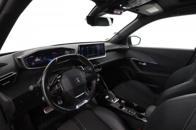 Peugeot 2008 image 2