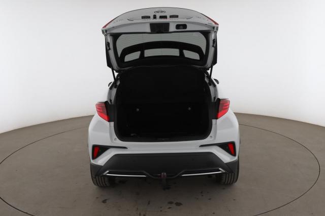 Toyota C-Hr image 7