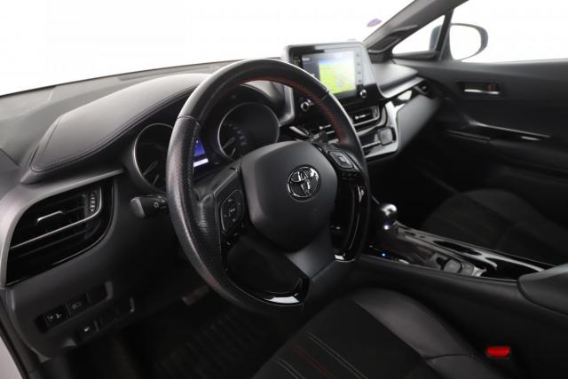 Toyota C-Hr image 5