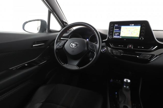 Toyota C-Hr image 9