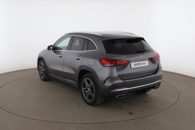 Mercedes Benz Gla image 2