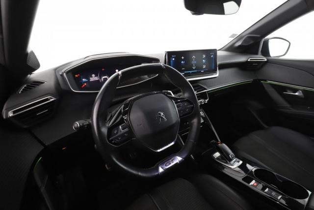 Peugeot 208 image 9