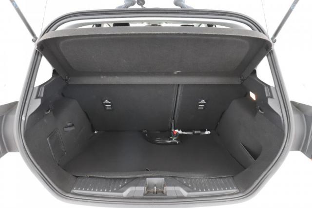 Ford Fiesta image 2