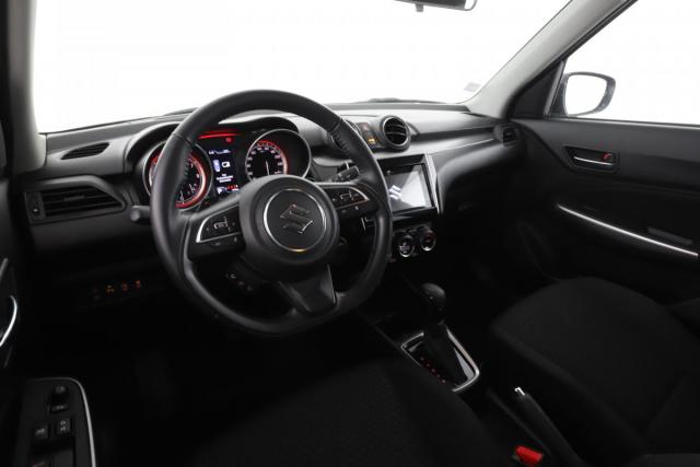 Suzuki Swift image 7