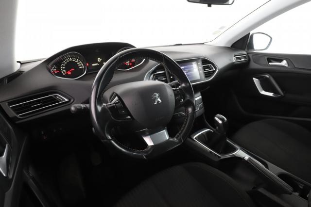 Peugeot 308 image 1