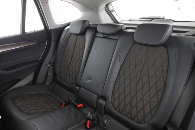 Bmw X1 image 9