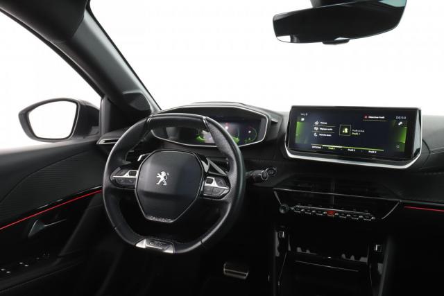 Peugeot 208 image 8