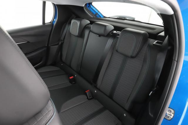 Peugeot 208 image 1