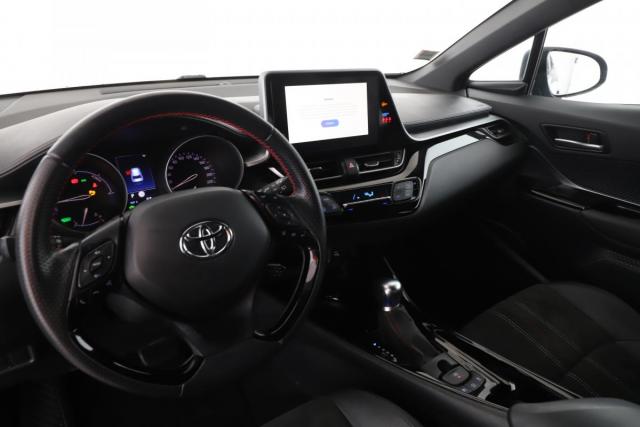 Toyota C-Hr image 1