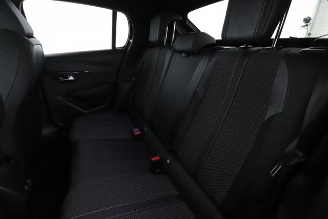 Peugeot 208 image 4
