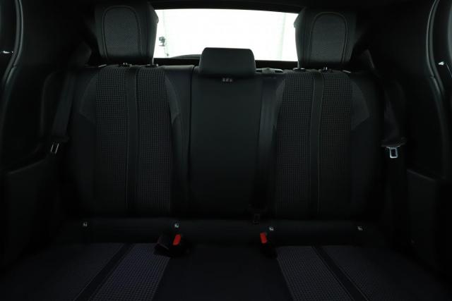 Peugeot 208 image 1