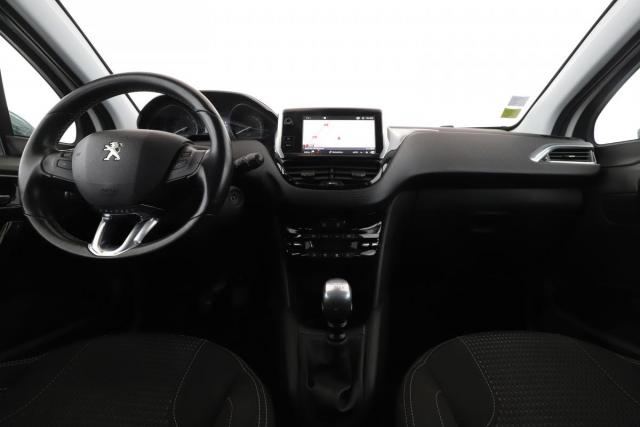 Peugeot 208 image 4