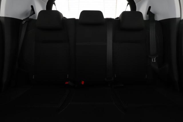 Peugeot 208 image 3