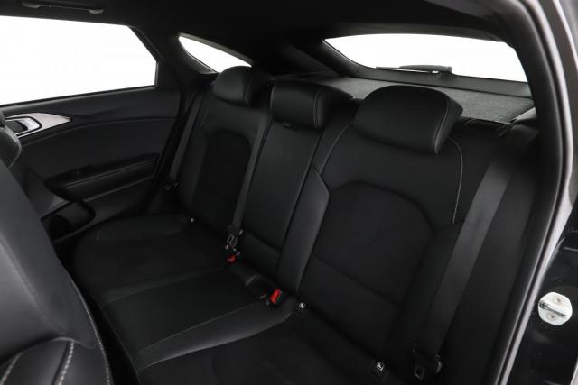 Kia Proceed image 9
