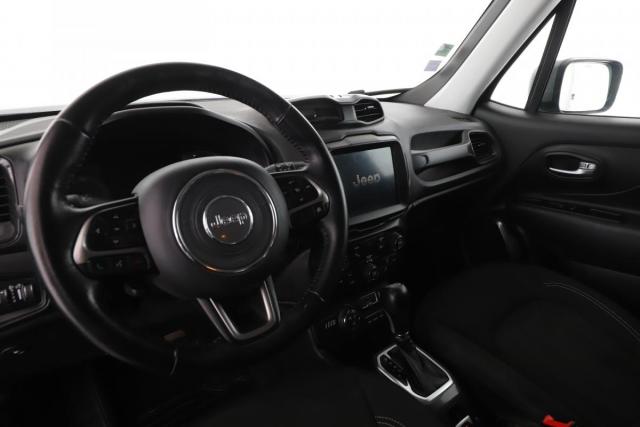 Jeep Renegade image 8