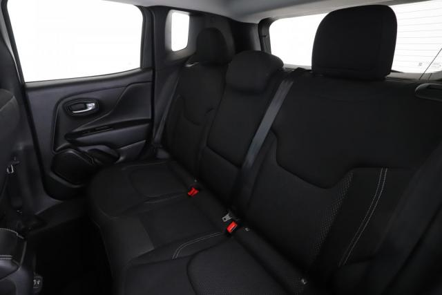 Jeep Renegade image 3