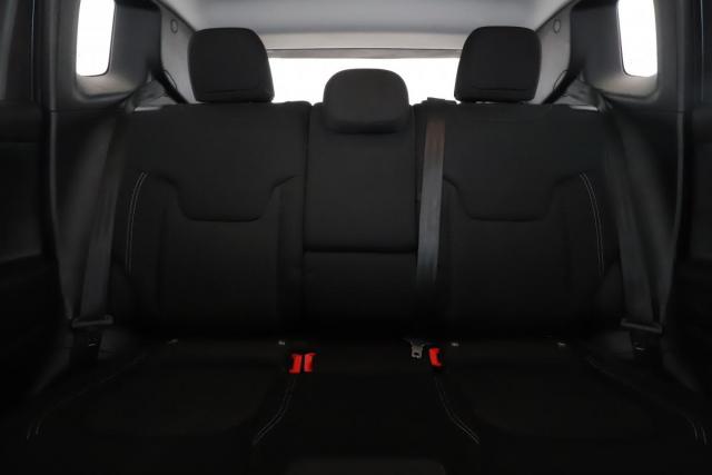 Jeep Renegade image 6