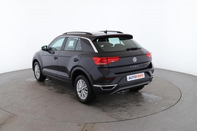 Volkswagen T-Roc image 2