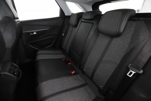 Peugeot 3008 image 7