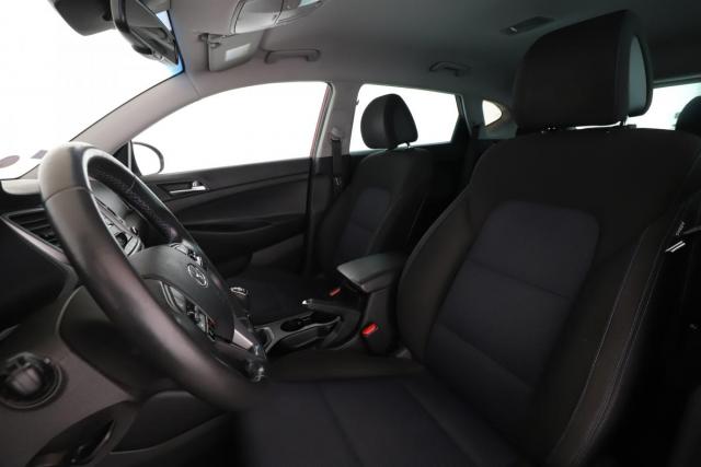 Hyundai Tucson image 3