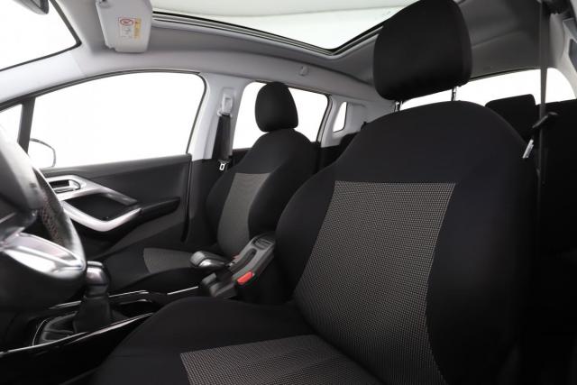 Peugeot 2008 image 6