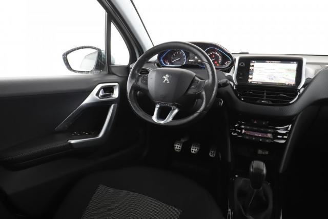 Peugeot 2008 image 2
