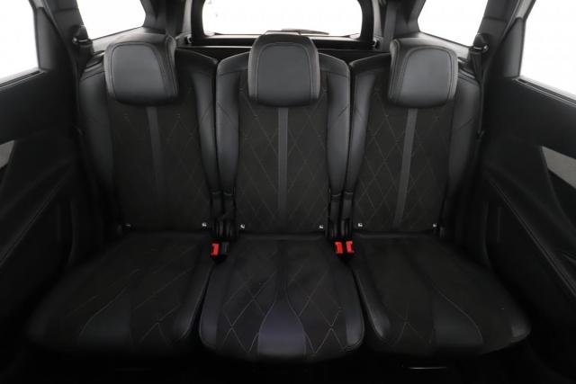 Peugeot 5008 image 2