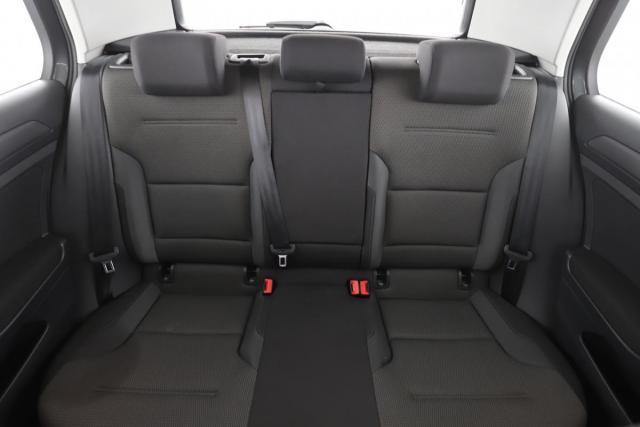 Volkswagen Golf image 6
